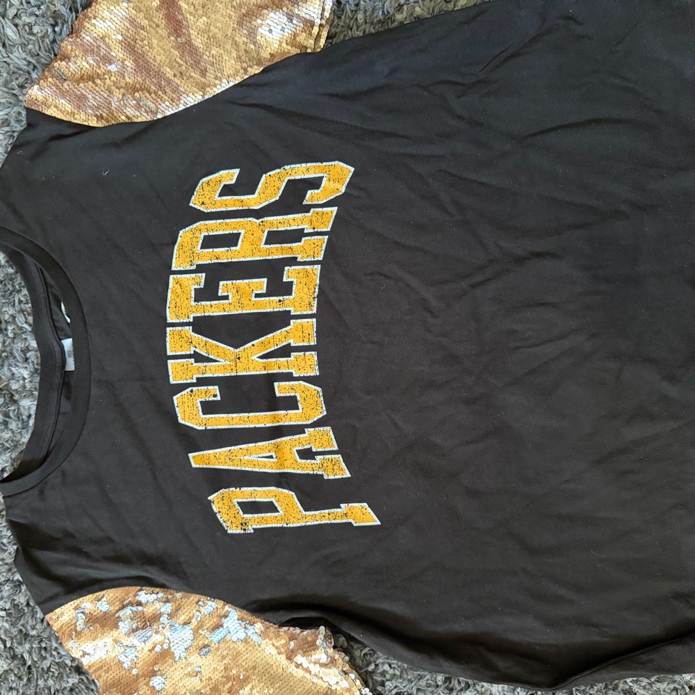 Black and Gold Short Sleeve Tee